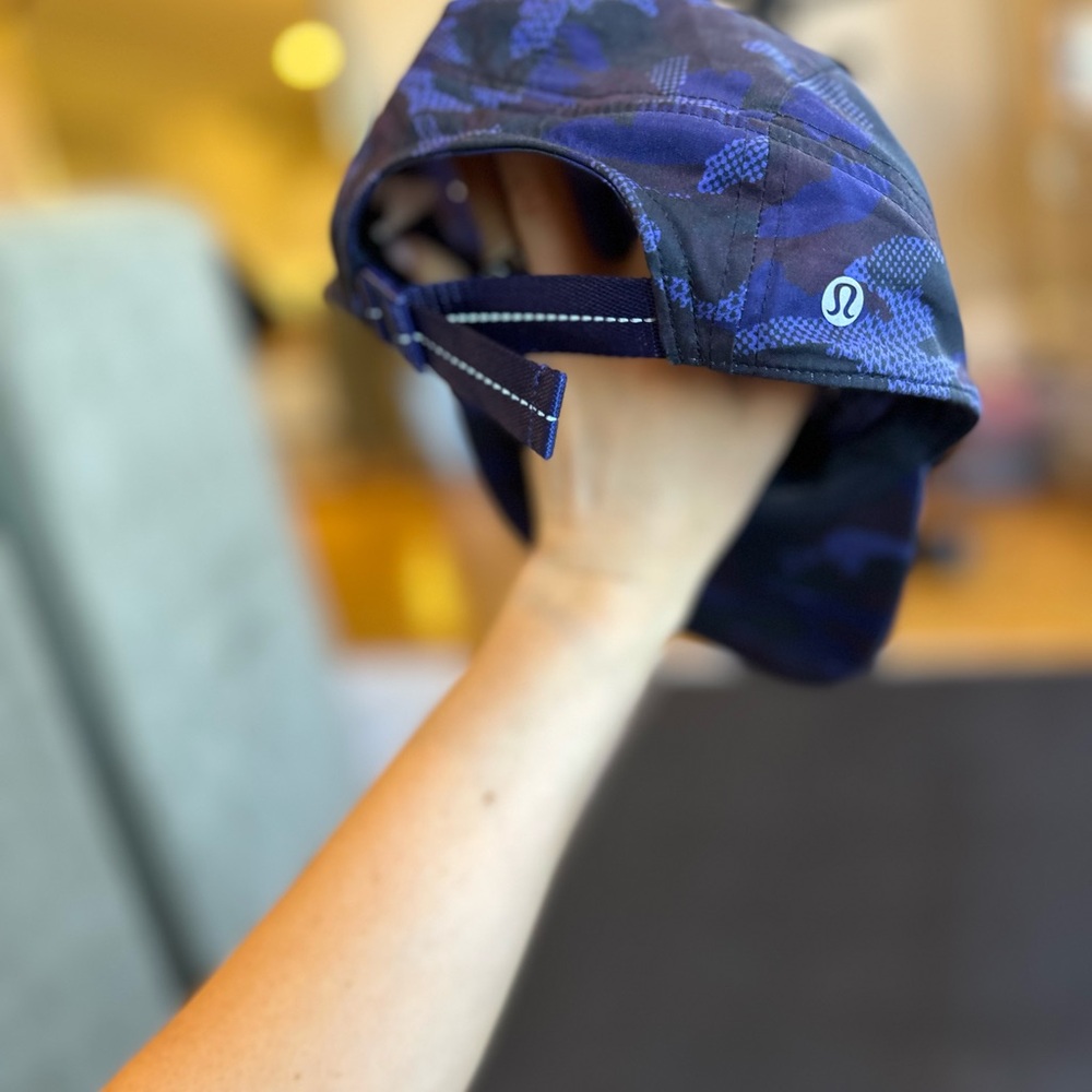 Lululemon hat - Picture 5 of 5